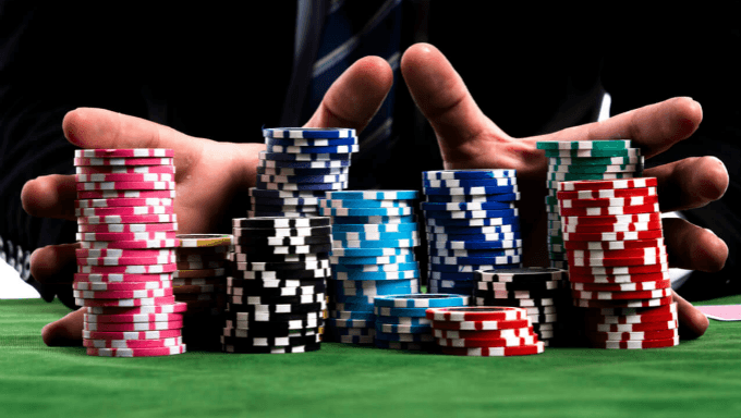 Tips for Betting Big and Winning Bigger at High Stakes Live Casinos